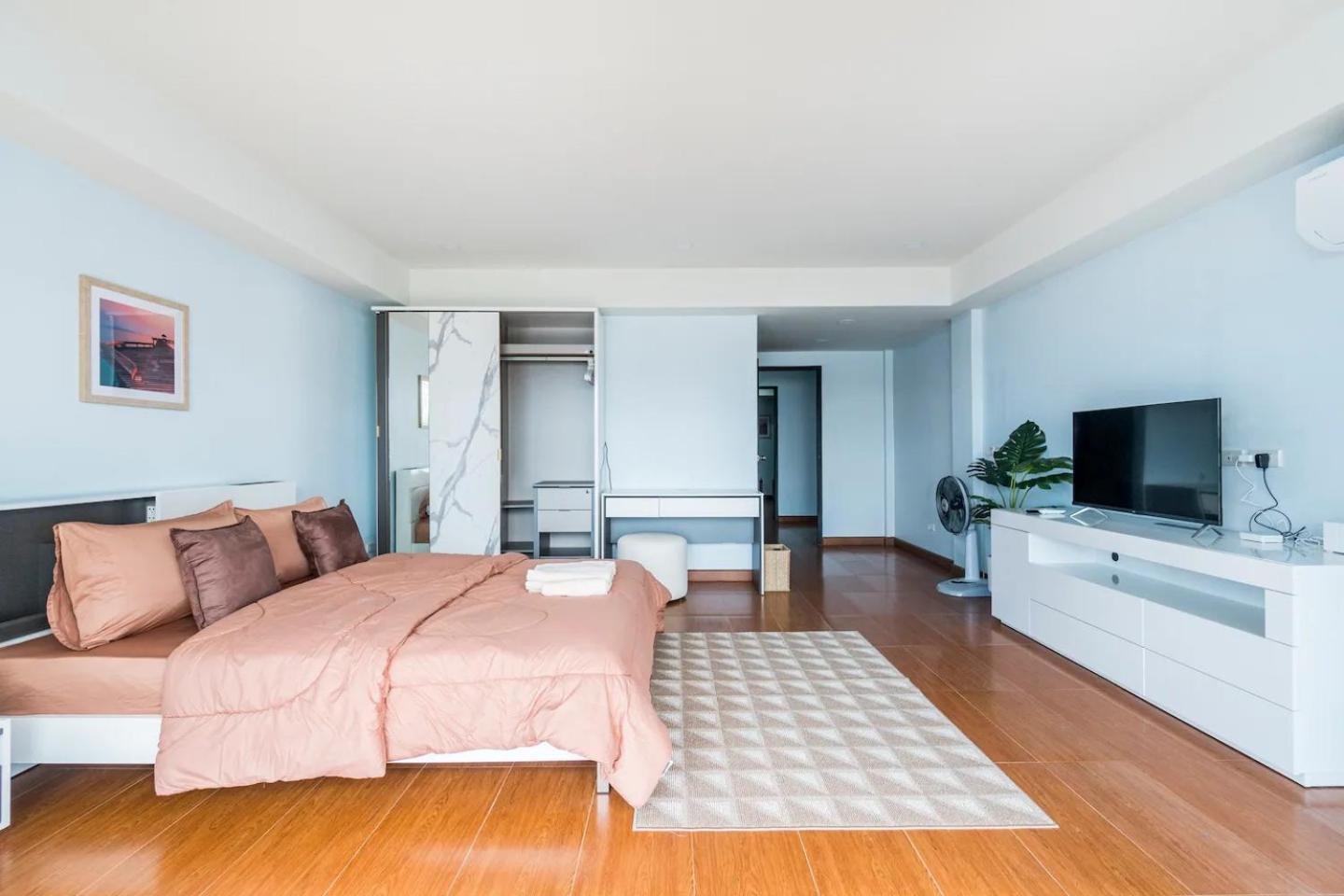 อพาร์ทเม้น Enjoy Sunset Rainbow Alley - Wow Townhouse At Hill *